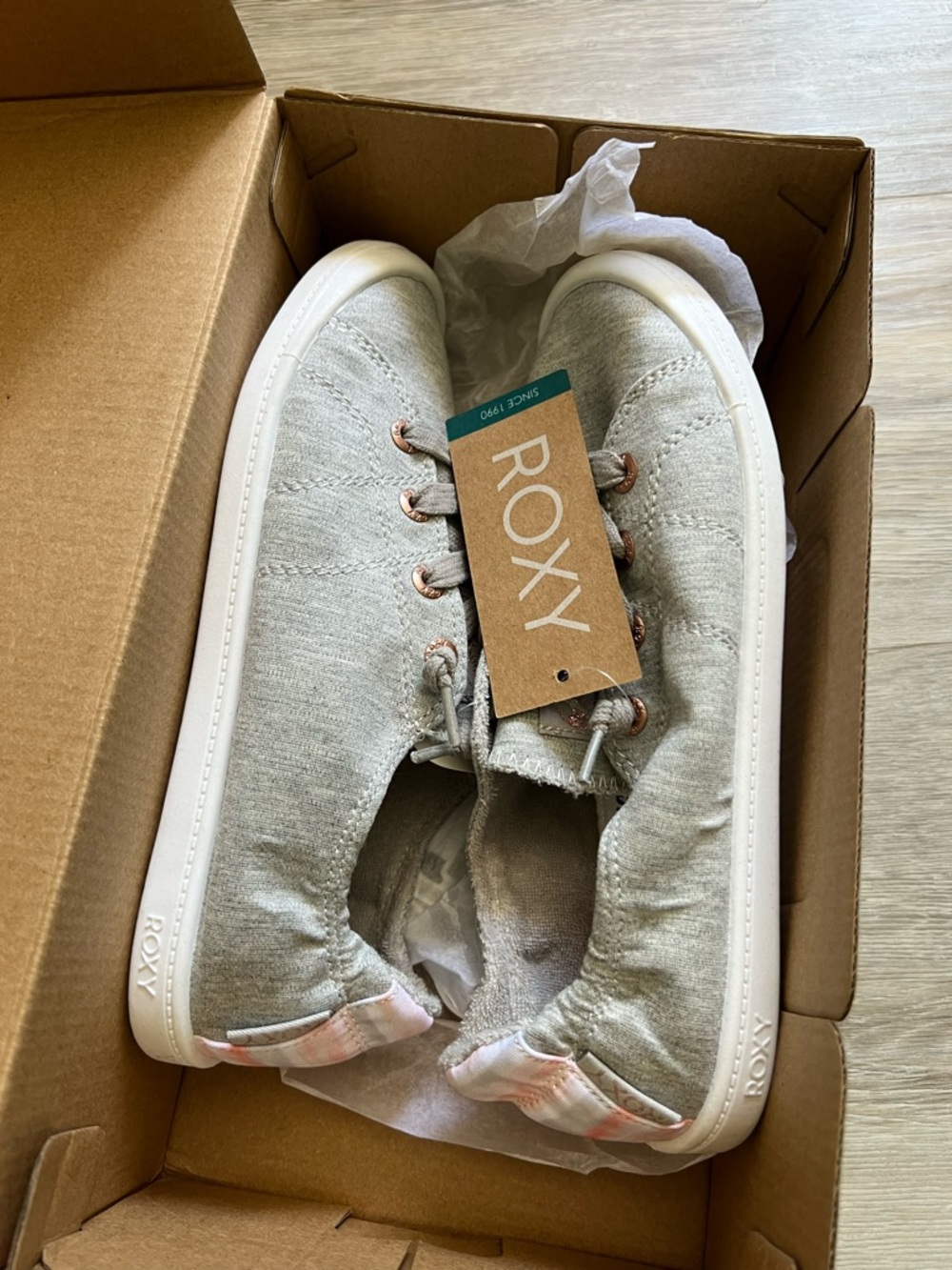 NWT! Roxy Bayshore Gray Knit Sneakers with Pink Accents - Picture 6 of 10